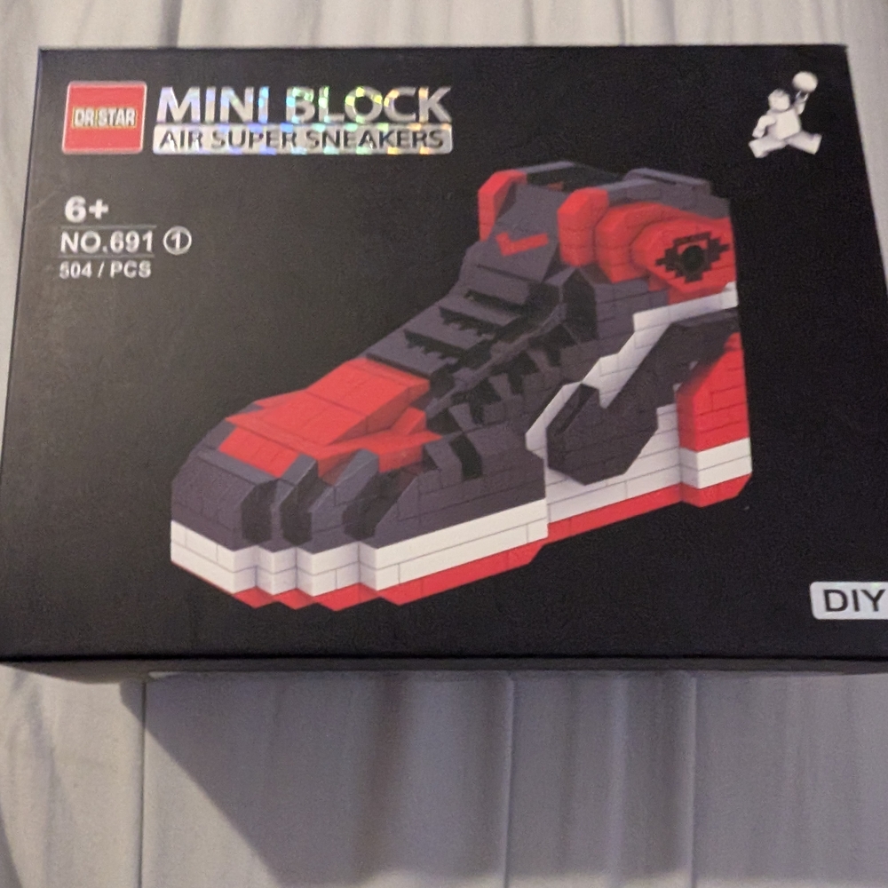 Mini Block Air Super Sneakers Toy - Red and Black